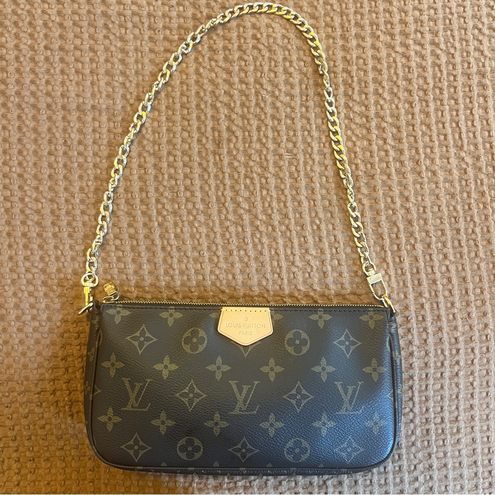 Classic vintage Monogram Shoulder Bag in Brown with Gold Chain